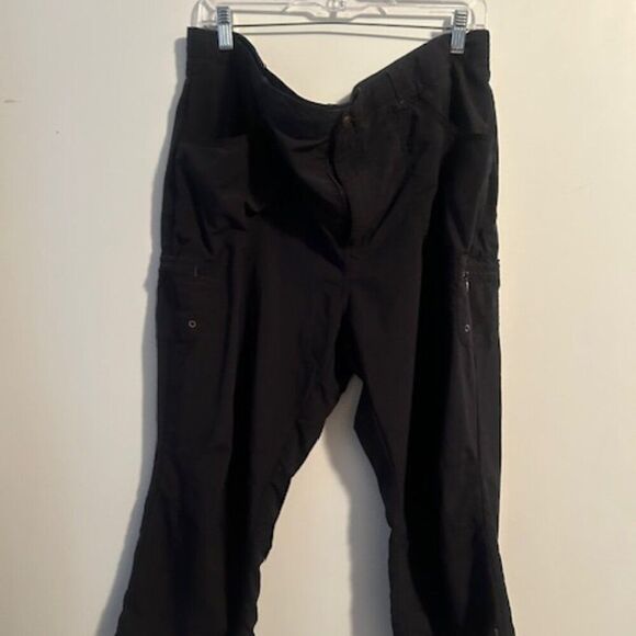 Columbia Sportwear Co. Black capri, size XL - Picture 1 of 4